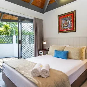Island Leisure Resort Nelly Bay